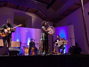 strepitoso-inizio-della-rassegna-ritratti-unici-di-donna-con-francesca-incudine