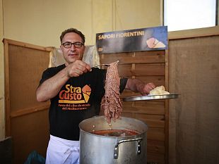 trapani-torna-stragusto-il-festival-del-cibo-da-strada-e-dei-mercati