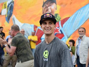 calatafimi-festeggia-il-campione-del-mondo-mx2-andrea-adamo