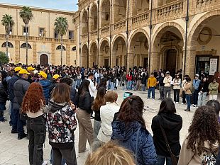 mazara-sanita-cittadinanzattiva-su-sit-in-degli-studenti-i-dirigenti-scolastici-cancellino-lassenza