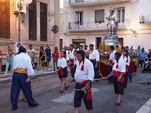mazara-festino-san-vito-oggi-processione-a-quadri-viventi-e-la-sfilata-della-memoria