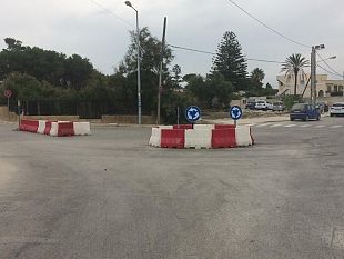 mazara-collocata-rotatoria-allincrocio-fra-via-del-mare-ed-il-lungomare-fata-morgana