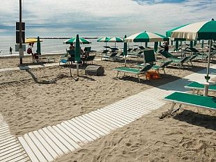 obiettivo-citta-richiede-la-costituzione-di-una-commissione-speciale-di-indagine-per-il-montaggio-delle-passerelle-disabili