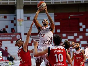 la-pallacanestro-trapani-batte-anche-mantova-e-si-gode-il-momento-doro