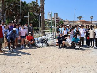 i-giovani-del-rotary-puliscono-la-salinella-un-grande-gesto-di-amore-per-marsala