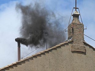 conclave-secondo-giorno-di-votazioni-ancora-fumata-nera-dopo-il-secondo-e-terzo-scrutinio