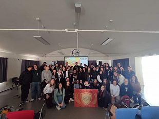 mazara-erasmus-direzione-mare-liceo-adria-ballatore-gli-studenti-visitano-il-cnr-e-il-parco-archeologico-di-selinunte