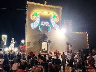 il-festino-di-san-vito-e-entrato-nel-vivo-la-tradizionale-processione-la-scorsa-notte-e-oggi-il-grande-corteo-storico