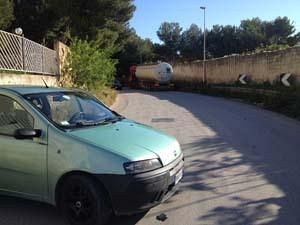 scontro-fra-un-camion-cisterna-ed-un-auto-fortunatamente-salvo-un-giovane-mazarese