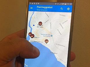 app-sul-cellullare-per-segnalare-parcheggiatori-abusivi-anche-a-mazara-diverse-segnalazioni-ma-serve-una-legge-per-incriminarli