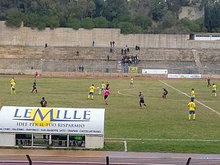 calcio-eccellenza-il-mazara-in-10-per-70-pareggia-a-reti-bianche-ad-alcamo