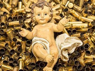 furto-del-bambinello-una-signora-trapanese-decide-di-donarne-uno-alla-chiesa