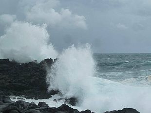 forte-vento-di-scirocco-e-mare-molto-mosso-nel-canale-di-sicilia