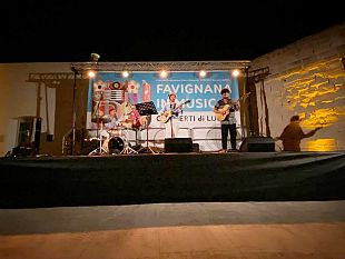 favignana-in-musica-chiude-in-bellezza-con-lamir-trio-e-le-sonorita-siciliane