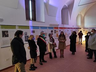 partanna-inaugurata-la-mostra-punti-di-luce-sulle-donne-della-shoa