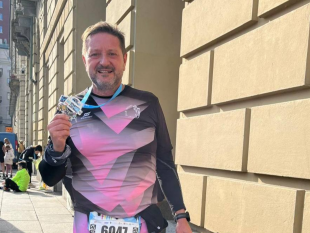 latleta-mazarese-della-pam-gianni-di-matteo-alla-fiat-torino-city-marathon-2025