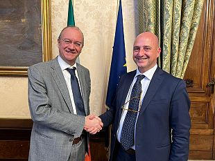 castelvetrano/la-maestra-bonafede-non-tornera-in-classeprolungata-dal-ministro-la-sospensione