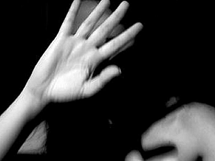 salemi/abusi-su-due-sorelle-di-15-e-13-anni-arrestato-un-42enne