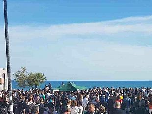 successo-del-concerto-del-primo-maggio-a-tre-fontane-inizia-alla-grande-la-stagione-estiva-nella-frazione