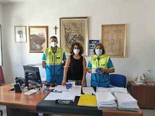 la-misericordia-di-mazara-consegna-200-mascherine-al-1-settore-del-comune