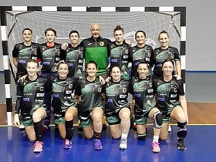 altro-netto-successo-dellhandball-erice-esordio-e-gol-per-la-14enne-parioli