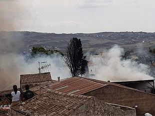 custonaci-in-fiamme-una-falegnameria