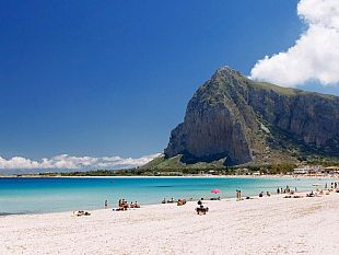la-spiaggia-di-san-vito-lo-capo-ottiene-la-bandiera-verde