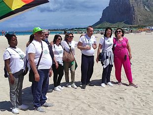 san-vito-lo-capo-successo-per-linaugurazione-della-15a-edizione-del-festival-internazionale-degli-aquiloni-2025