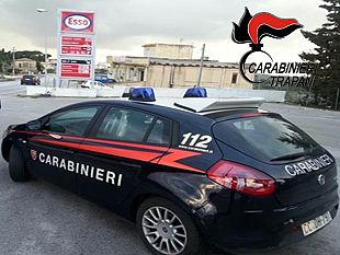 controlli-dei-carabinieri-a-castelvetrano-denunciato-35enne-per-guida-senza-patente-e-porto-abusivo-di-armi