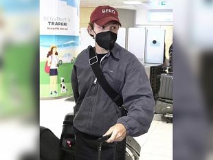 tom-holland-e-matt-damon-a-trapani-per-le-riprese-di-odyssey-del-regista-christopher-nolan