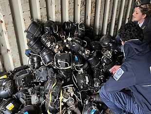 adm-e-gdf-sequestrano-al-porto-di-palermo-un-container-di-rifiuti-destinato-in-nigeria