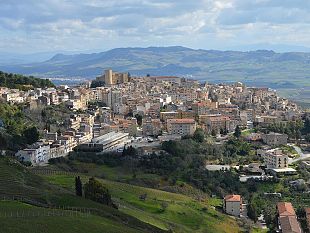 salemi-unestate-piena-di-musica-annalisa-i-grandi-nomi-di-deejay-time-lello-analfino-e-i-tinturia