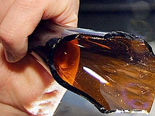 rimprovera-per-schiamazzi-e-viene-ferito-con-una-bottiglia-rotta-denunciato-laggressore