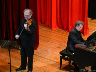 magia-musicale-ieri-sera-al-sollima-di-marsala-con-il-duo-askin-issoglio