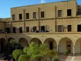 marsala-il-liceo-classico-partecipa-al-programma-la-terra-vista-da-un-professionista-a-scuola-con-il-geologo