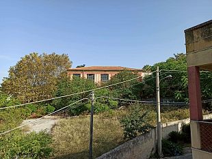 caos-migranti-a-valderice-fuga-nella-notte-abitazioni-private-assediate