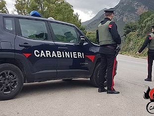 carabinieri-ritrovano-unauto-rubata-e-denunciano-il-presunto-responsabile