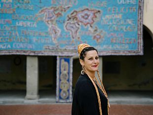 gibellina-al-via-il-laboratorio-partecipativo-di-jonida-xherri-per-ricamare-il-nuovo-sipario-dellauditorium-del-mac