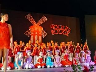 partanna-come-parigi-in-scena-il-moulin-rouge