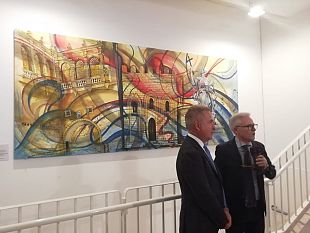 mazara-lartista-gerry-bianco-dona-opera-allospedale-abele-ajello