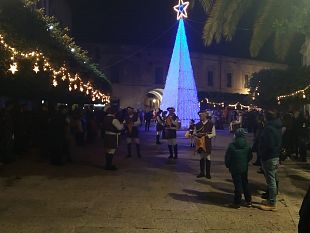 bilancio-positivo-per-il-natale-organizzato-dalla-pro-loco-ecco-i-numeri-dei-biglietti-vincenti-della-lotteria-un-natale-con-i-fiocchi