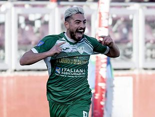 il-dattilo-sbatte-contro-il-muro-del-castrovillari-al-provinciale-e-solo-1-1