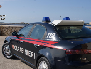 trapani/64enne-sottoposto-al-divieto-di-avvicinamento-con-braccialetto-elettronico