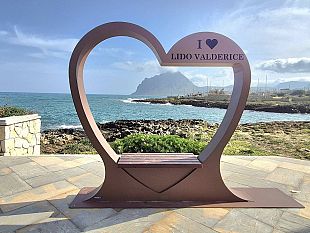 valderice-interventi-di-arredo-urbano-sul-litorale