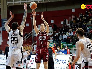 pallacanestro-trapani-udine-e-troppo-piu-forte-finisce-73-88