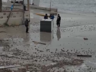 mazara-situazione-critica-a-tonnarella-per-il-maltempo-strade-invase-da-sabbia-e-detriti