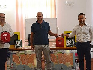 mazara-defibrillatori-consegnati-al-comune-e-presentata-lapp-salviamo-una-vita