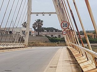 mazara-manutenzione-e-mancanza-di-illuminazione-nel-ponte-sul-fiume-arena-e-rotatoria-ecco-cosa-ci-ha-risposto-lex-provincia