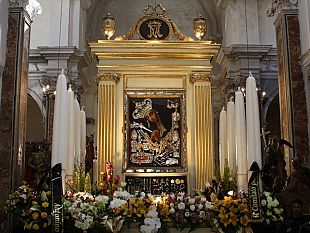 processione-dei-misteri-tra-scontri-e-polemiche-le-precisazioni-dellassociazione-che-cura-la-processione-del-martedi-santo