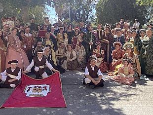i-figuranti-del-corteo-storico-perla-imperiale-protagonisti-alla-sagra-del-mandorlo-in-fiore
